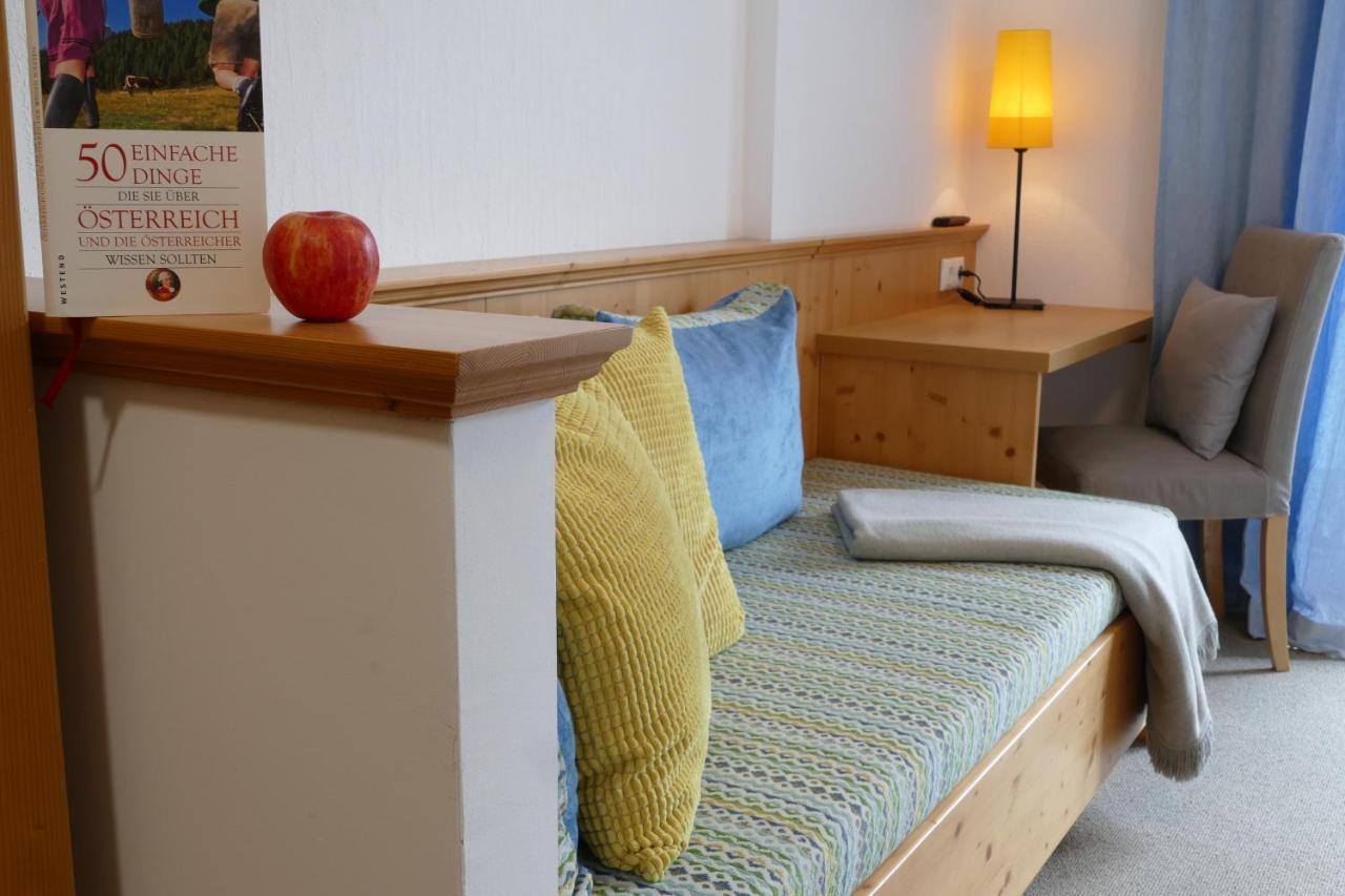 Pension Geissler-Reicher Oberwoelz Stadt ภายนอก รูปภาพ