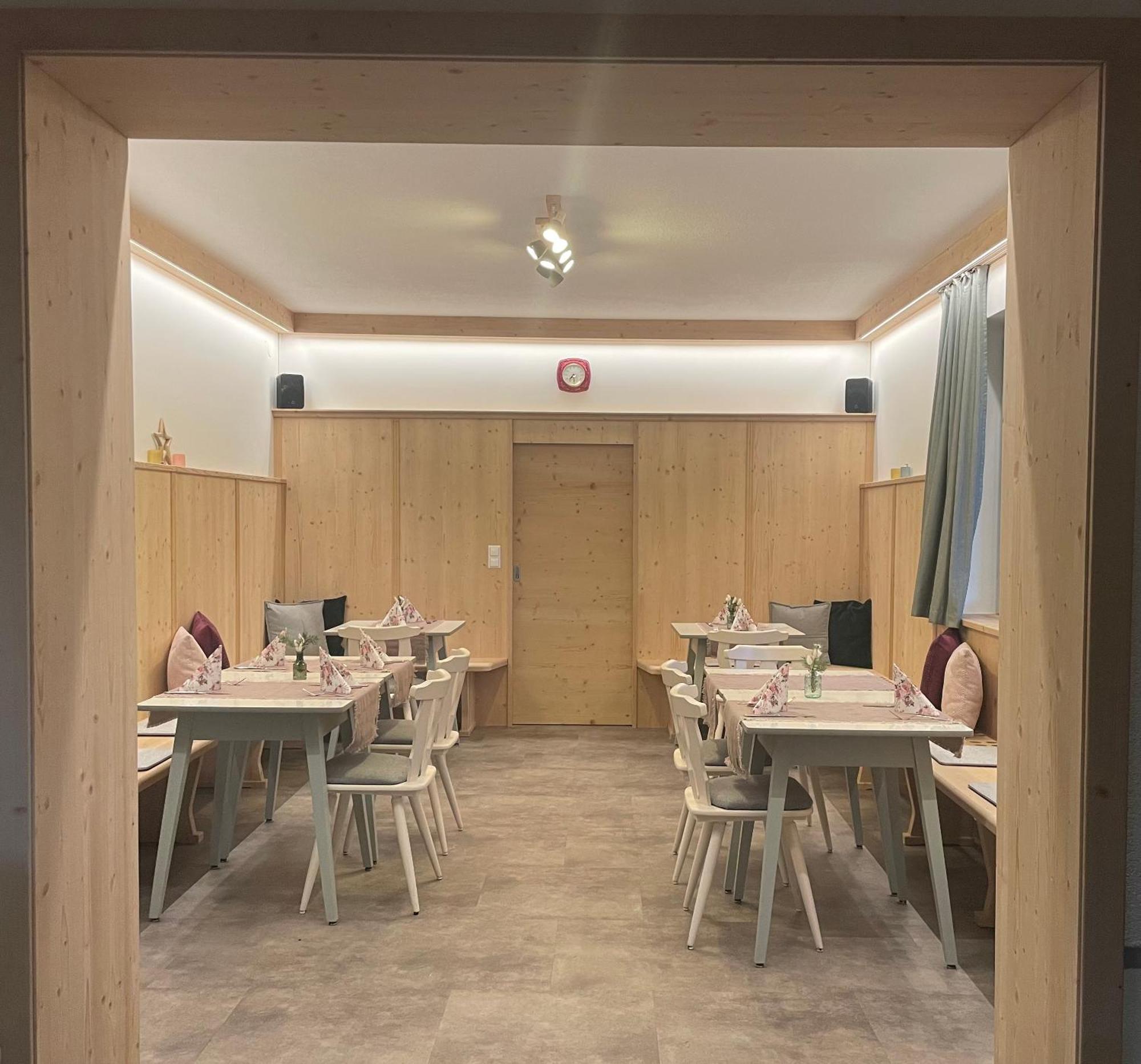 Pension Geissler-Reicher Oberwoelz Stadt ภายนอก รูปภาพ
